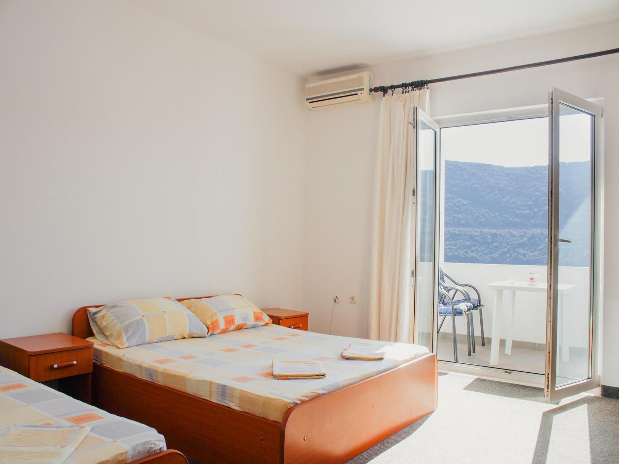 Apartments And Rooms Mato Neum Cameră foto
